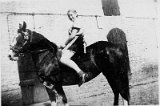 Mutti auf Pferd